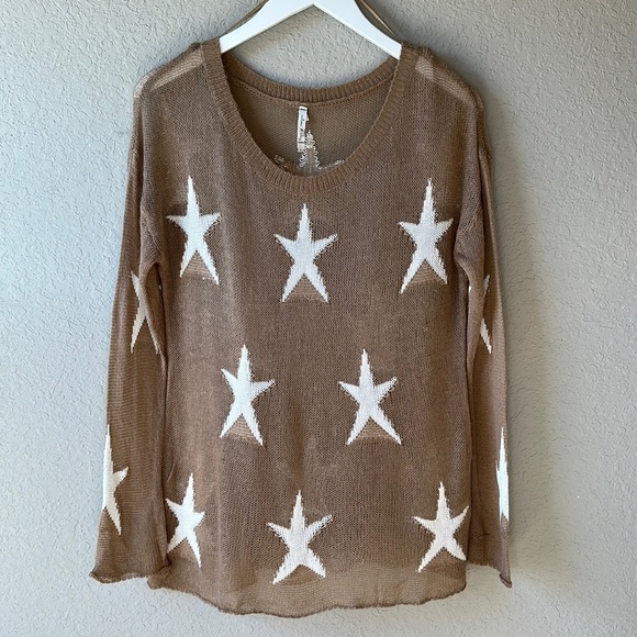 Willow & Clay Tan Star Sweater Size Large - Picture 1 of 14